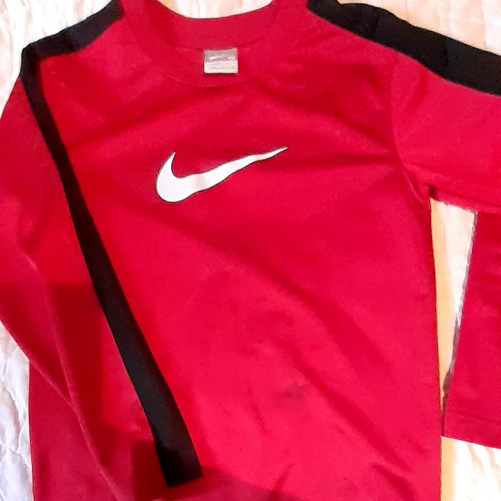 Nike long sleeve tshirt